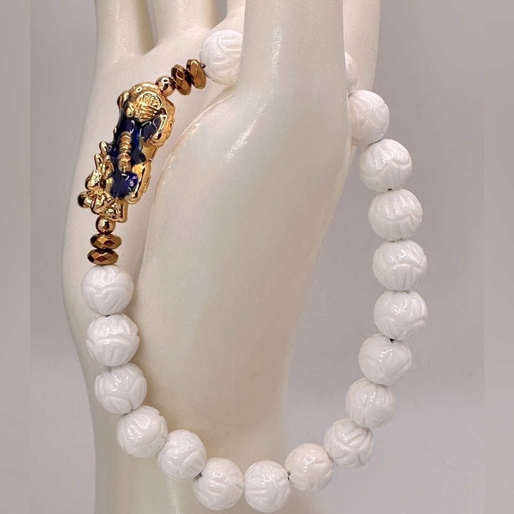 GOLD PIXIU + TRIDACNA LOTUS  NATURAL STONES BRACELET size 7.5”